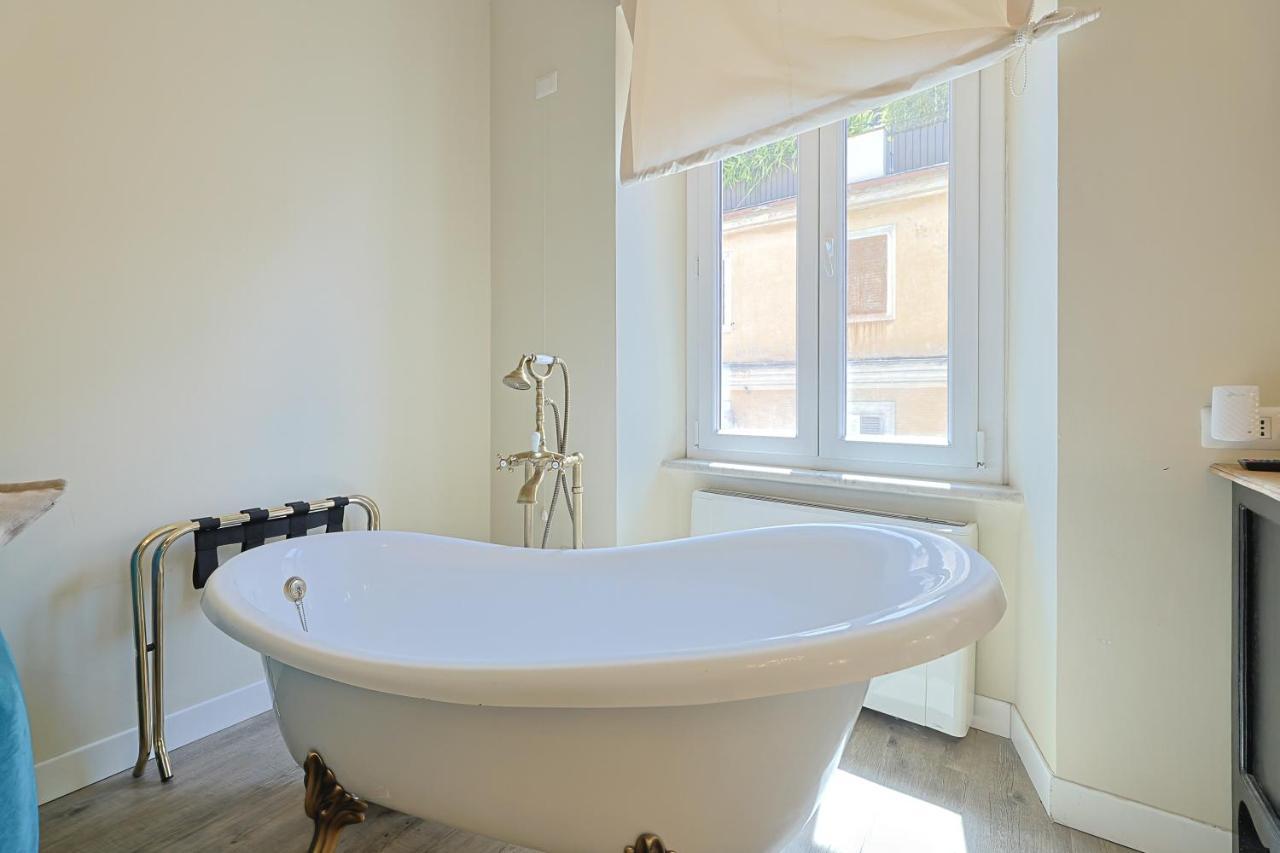Art House Suites56 Via Del Babuino 56 Rom Exteriör bild